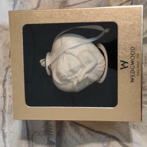 Wedgewood puffed heart w cherub ornament